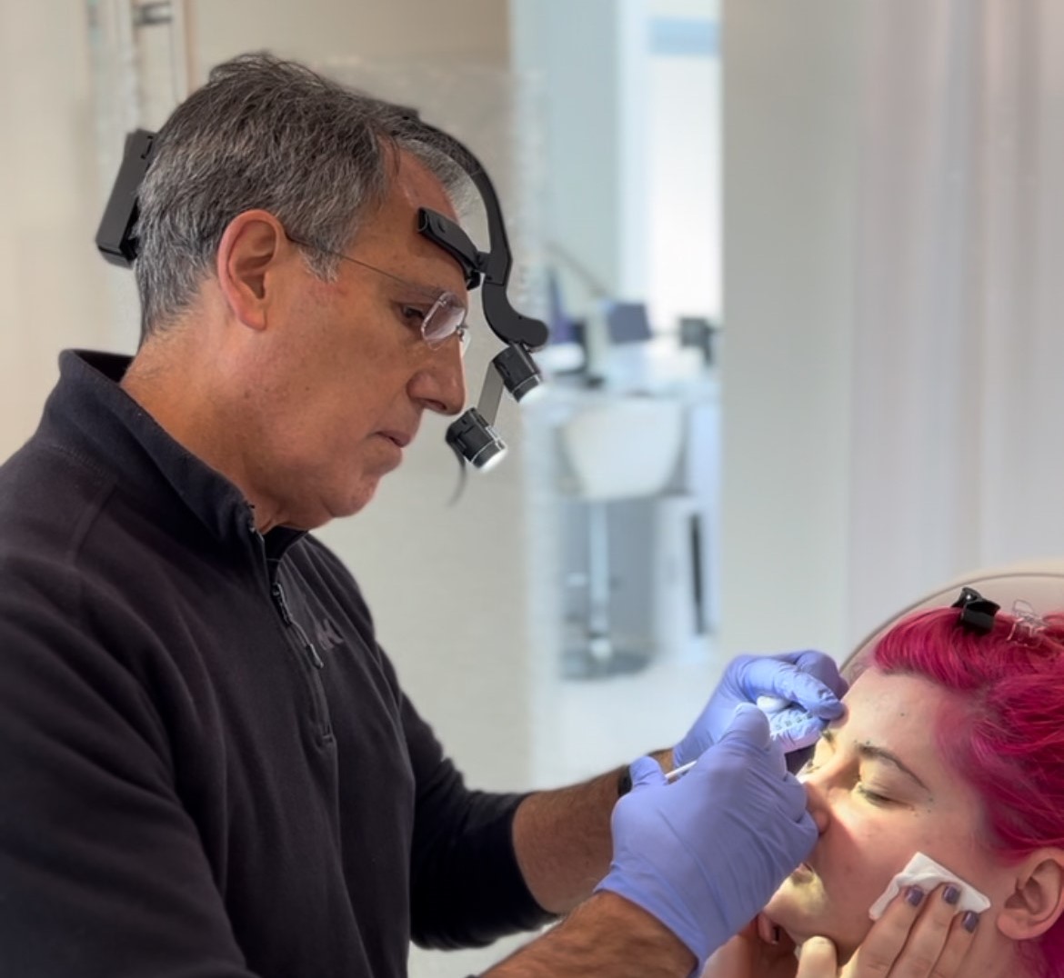 Dr Castelli injecting botox horizontal